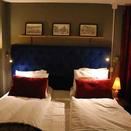 Goete'S B&B Tumba Buitenkant foto