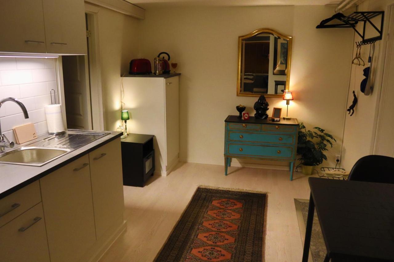 Goete'S B&B Tumba Buitenkant foto